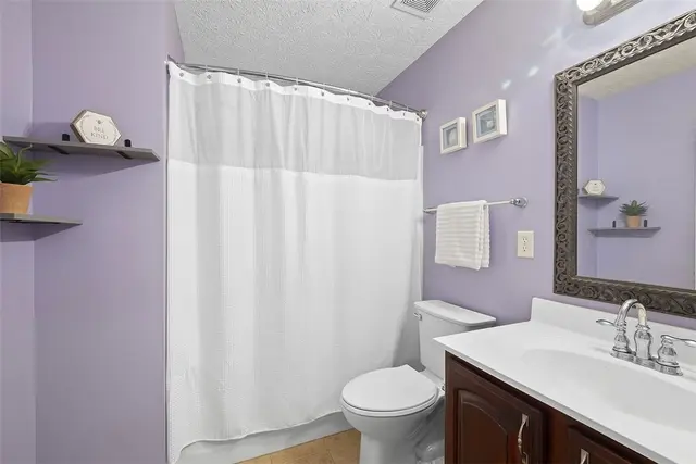 121 Bellefield Ct gallery image 9