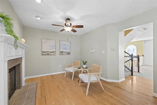 121 Bellefield Ct gallery image 15