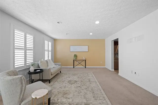 121 Bellefield Ct gallery image 18