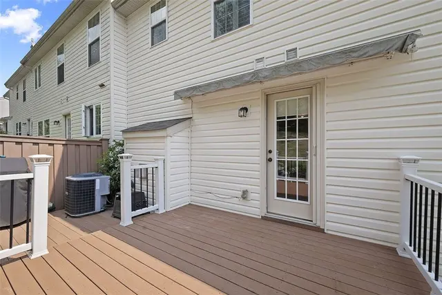 121 Bellefield Ct gallery image 29