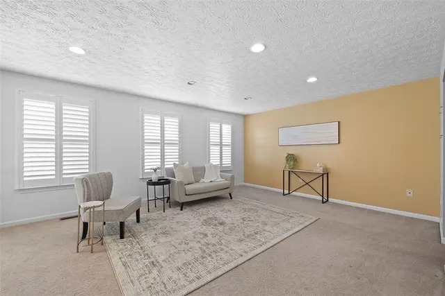 121 Bellefield Ct gallery image 35