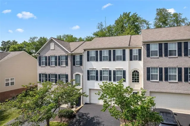 121 Bellefield Ct