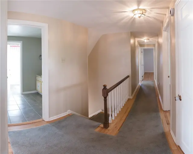 121 Berwyn Rd gallery image 2