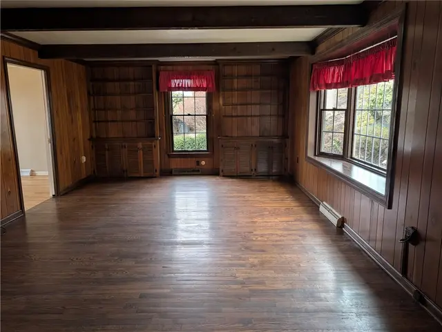 121 Berwyn Rd gallery image 19