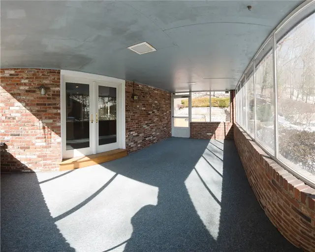 121 Berwyn Rd gallery image 32