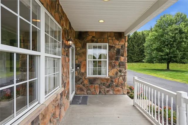 121 Canter Ln gallery image 14