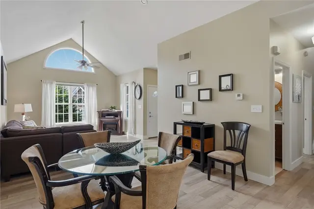 121 Canter Ln gallery image 17