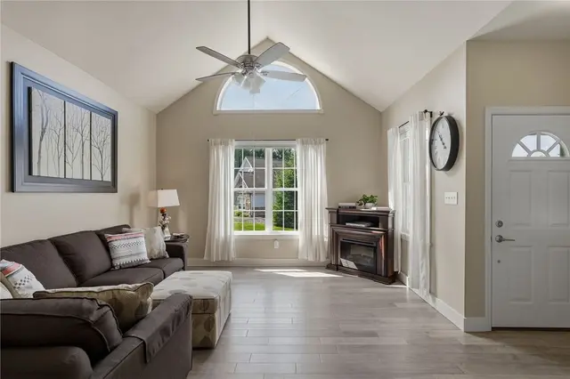 121 Canter Ln gallery image 35