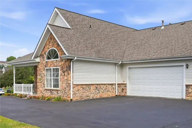 121 Canter Ln gallery image 39