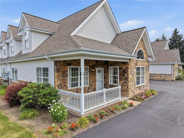 121 Canter Ln