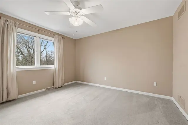 121 Drake Drive gallery image 21