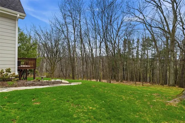 121 Drake Drive gallery image 23