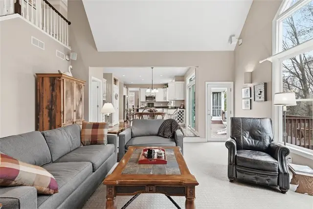 121 Drake Drive gallery image 36