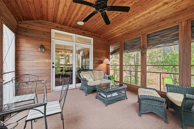 121 Drake Drive gallery image 38