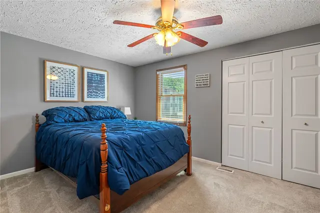 121 Forest Dr gallery image 19