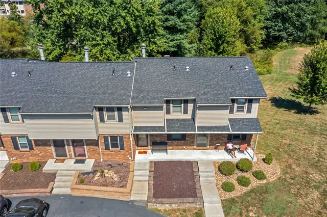 121 Forest Dr gallery image 33
