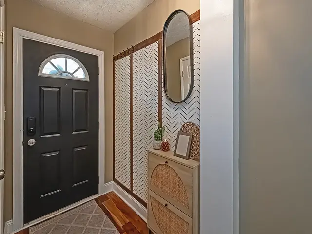 121 Hillvue Drive gallery image 13