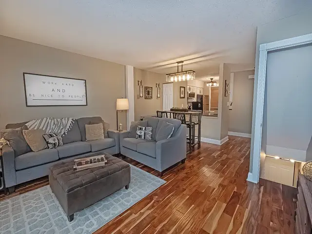 121 Hillvue Drive gallery image 25