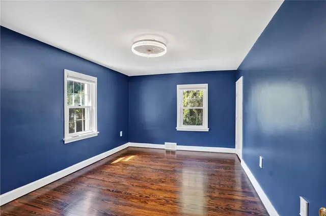 121 North Ave gallery image 2