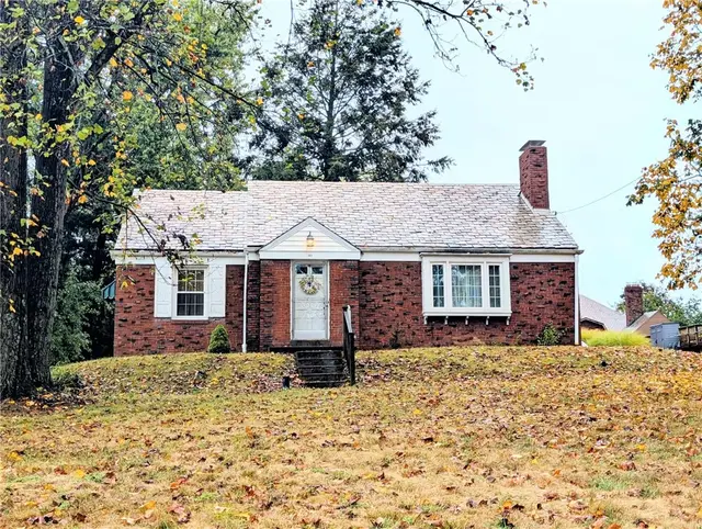 121 Richmond Cir