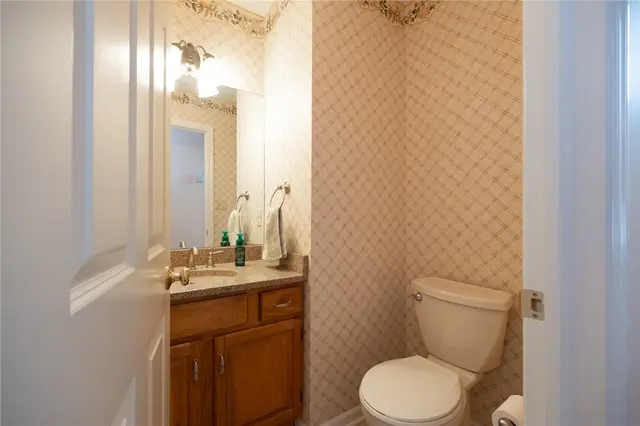 121 STEEPLECHASE CIRCLE gallery image 22