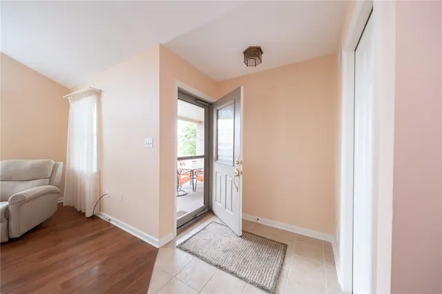 121 STEEPLECHASE CIRCLE gallery image 25