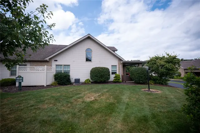 121 STEEPLECHASE CIRCLE gallery image 27