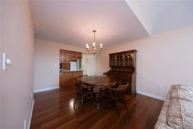 121 STEEPLECHASE CIRCLE gallery image 28