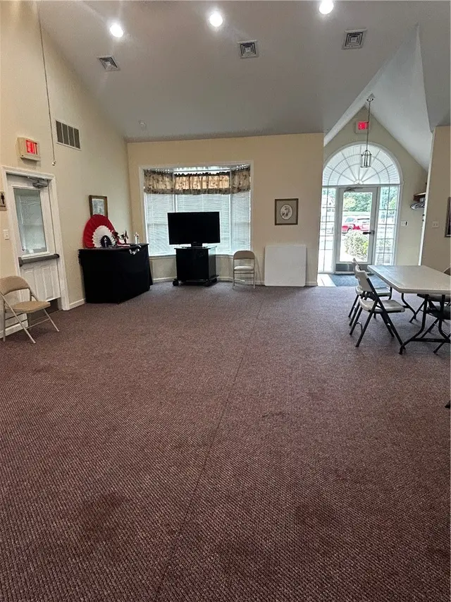 121 STEEPLECHASE CIRCLE gallery image 36