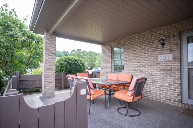 121 STEEPLECHASE CIRCLE gallery image 37