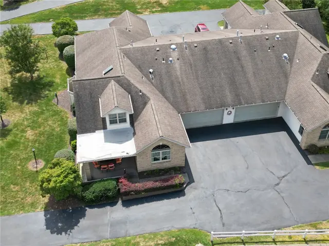 121 STEEPLECHASE CIRCLE gallery image 38