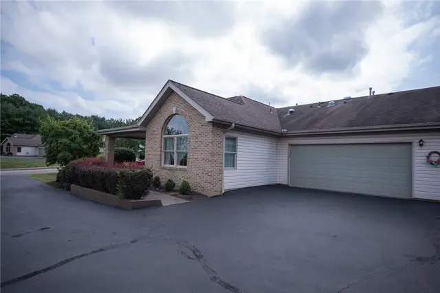 121 STEEPLECHASE CIRCLE gallery image 39