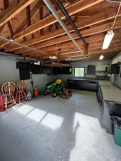 121 Valley Road gallery image 6