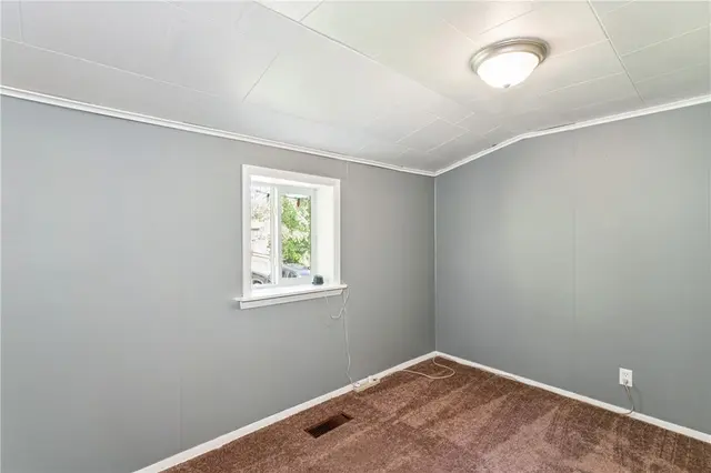 121 Valley Road gallery image 10