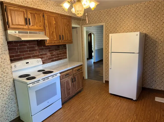 121 Woodhaven Ln gallery image 7