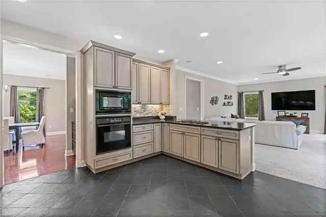 1210 Joseph Ct gallery image 21