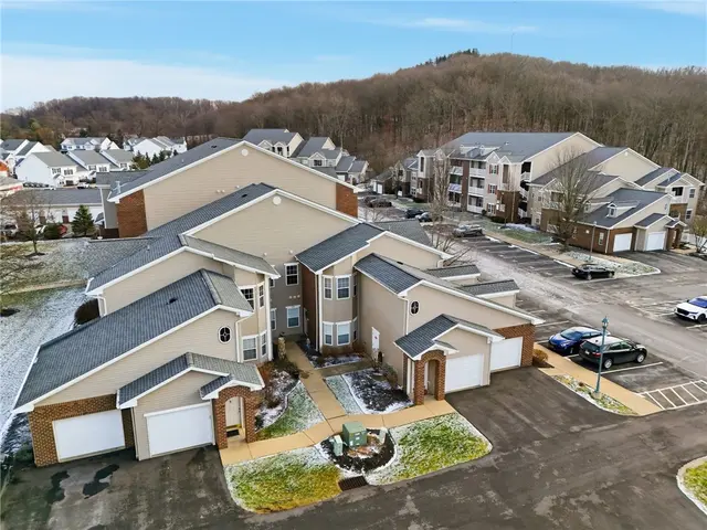 1212 Stockton Ridge gallery image 5