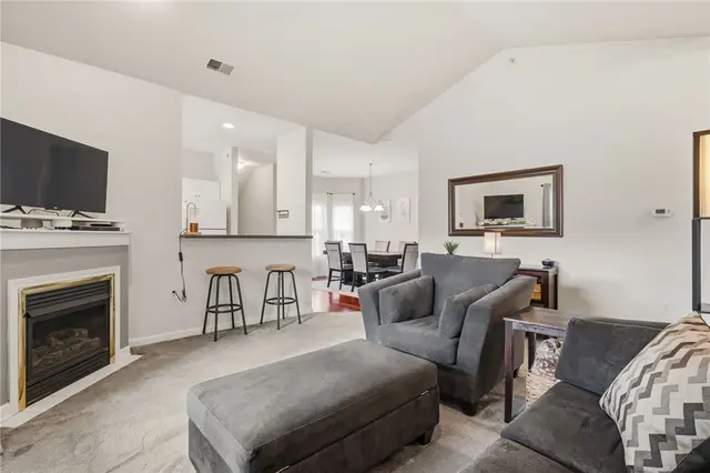 1212 Stockton Ridge gallery image 12