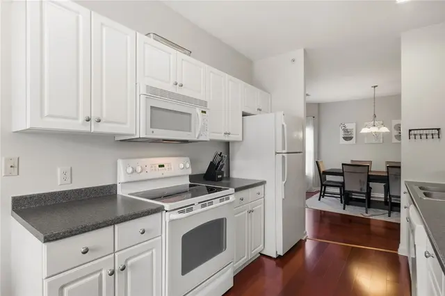 1212 Stockton Ridge gallery image 25