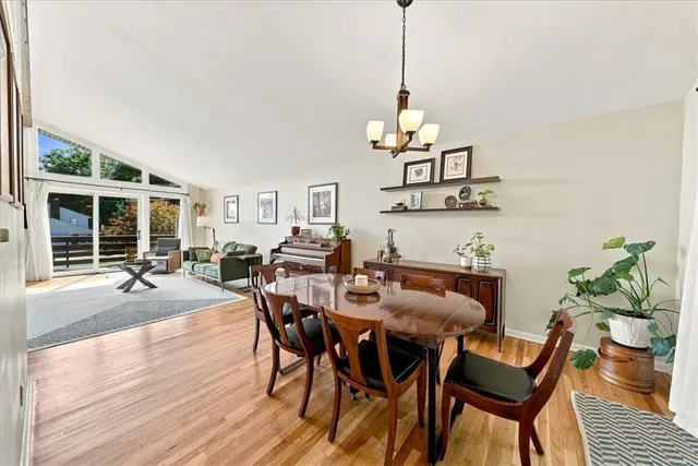 1216 Applewood Dr gallery image 4