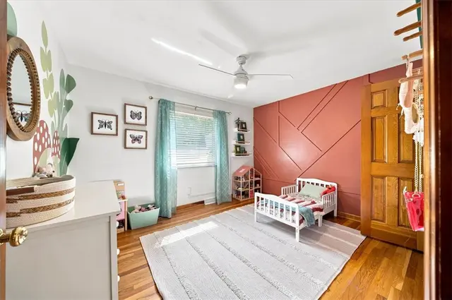 1216 Applewood Dr gallery image 11