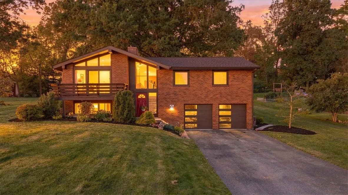 1216 Applewood Dr