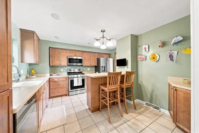 1216 Applewood Dr gallery image 19
