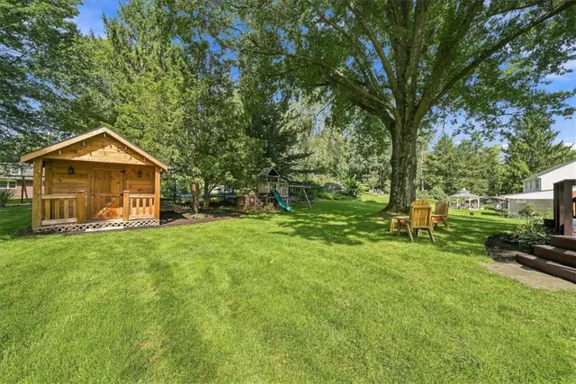 1216 Applewood Dr gallery image 22