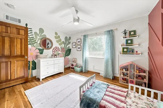 1216 Applewood Dr gallery image 24