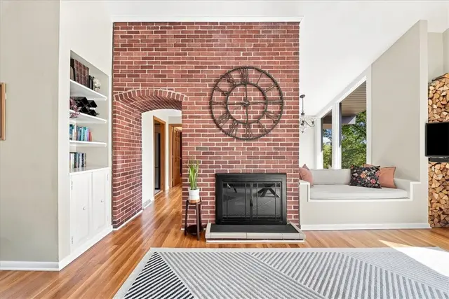 1216 Applewood Dr gallery image 31
