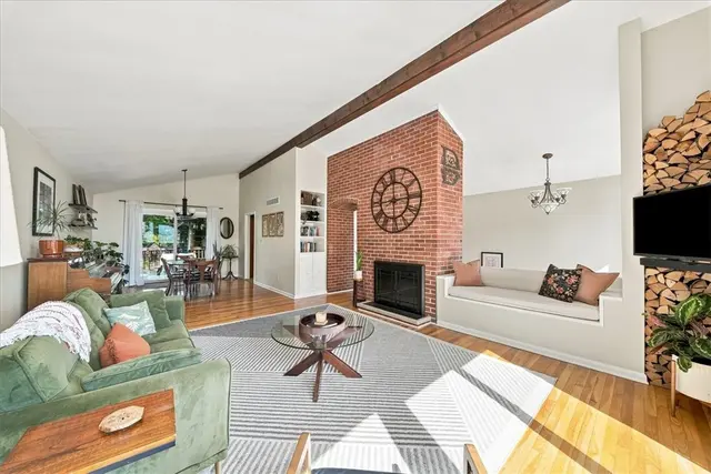 1216 Applewood Dr gallery image 35