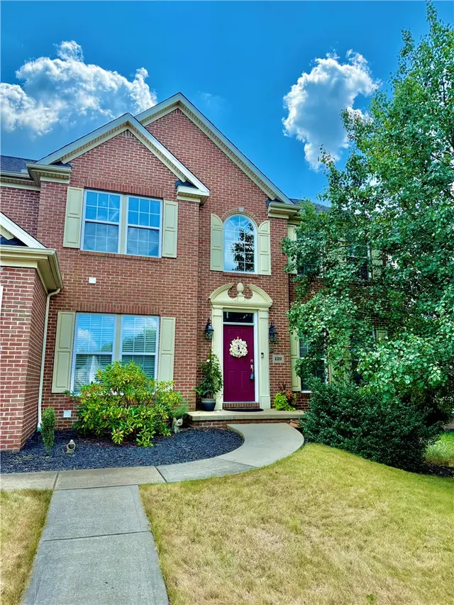122 Brighton Ln gallery image 3