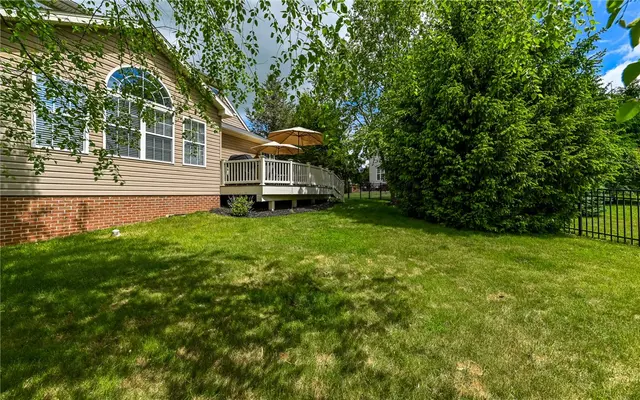122 Brighton Ln gallery image 4
