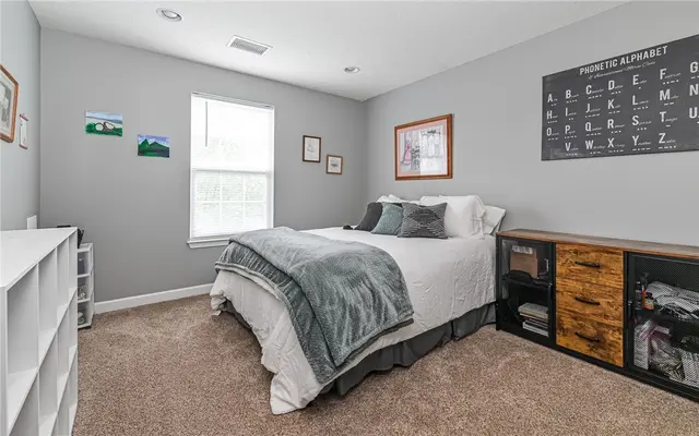 122 Brighton Ln gallery image 9